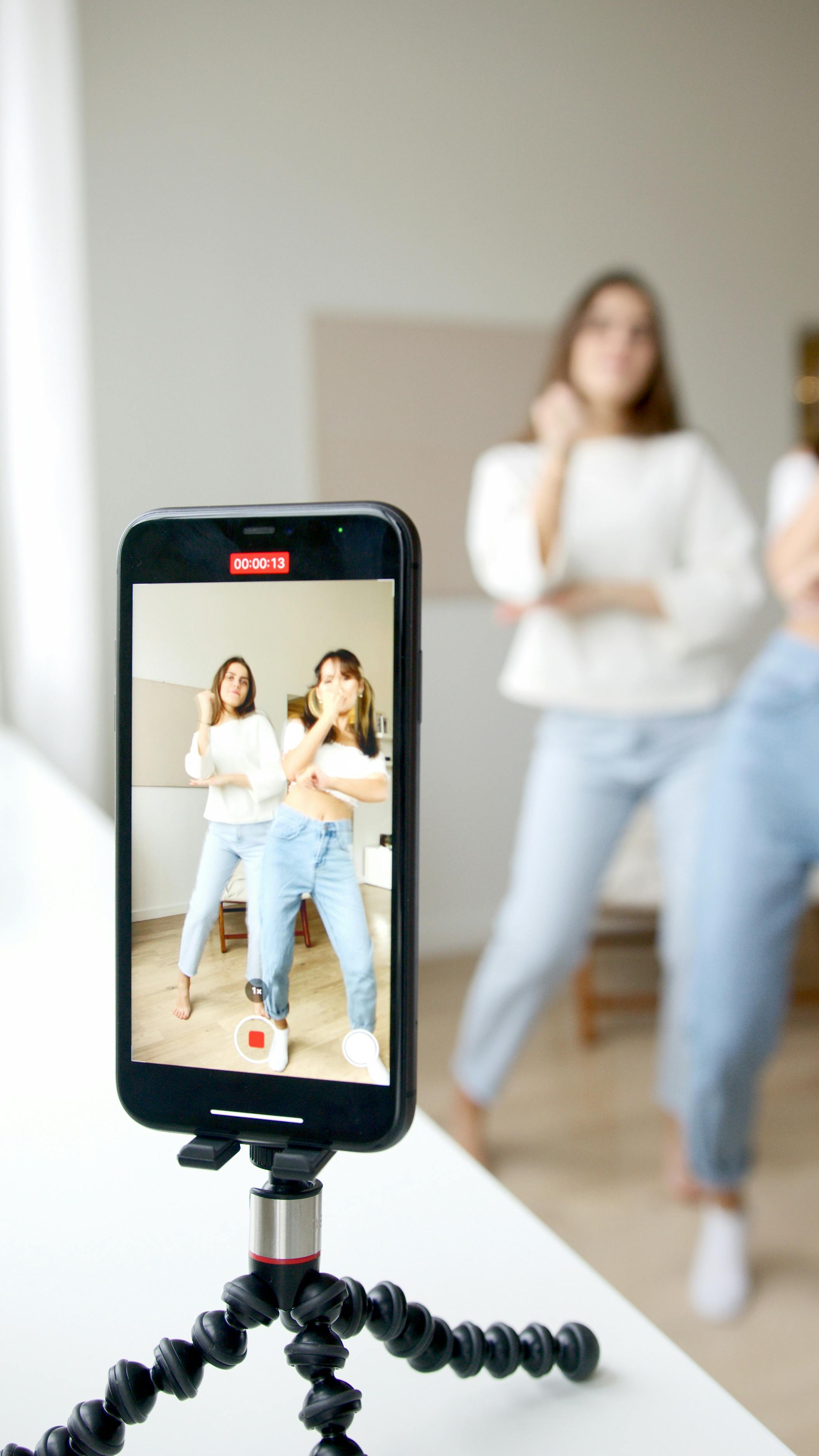 Smart Ways to Determine Shirt Size for an Improved Fit in 2025