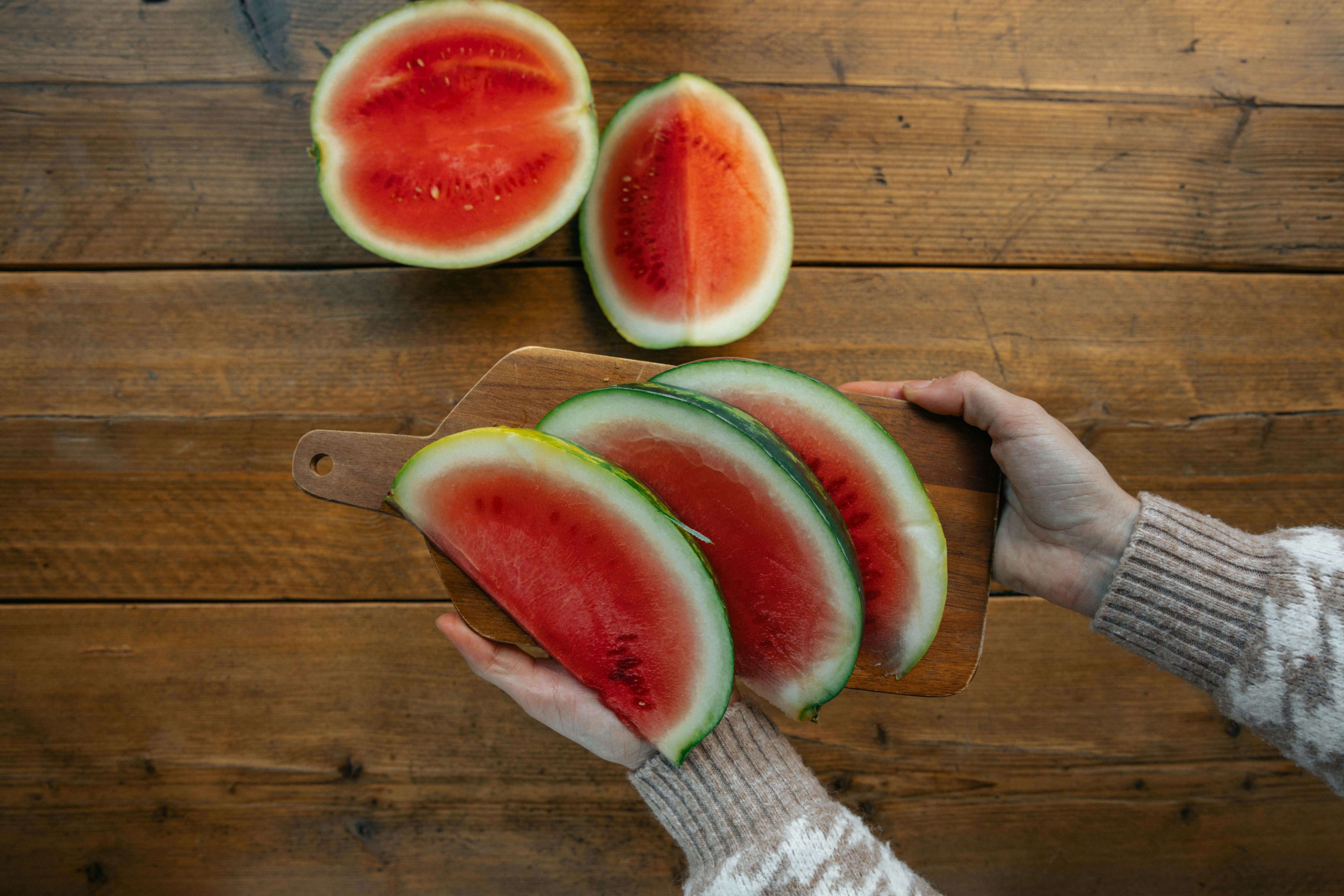 Effective Ways to Use Baking Soda for Cleaning Strawberries Now