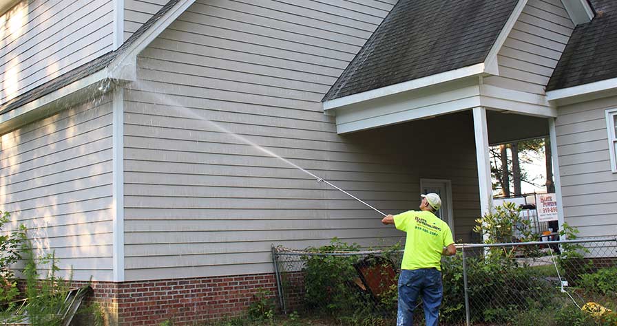 How Much to Pressure Wash a 2000 sq ft House